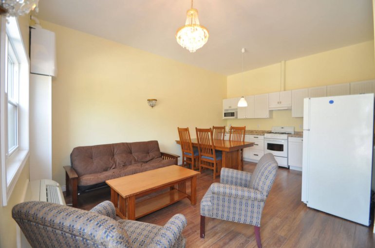 Cottage 27 Living